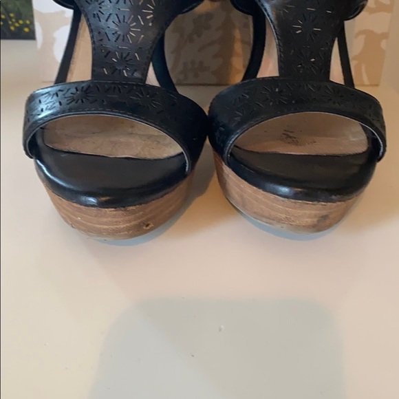 Restricted Black Wedges - Picture 7 of 7